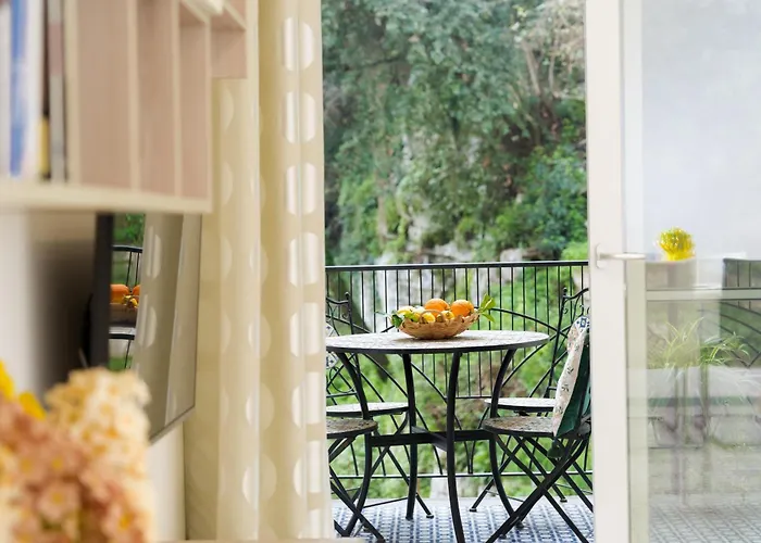 Bella - Seasuntour *